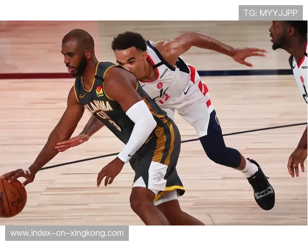 绿军锁死对手:赛场上的钢铁防线与战术制胜